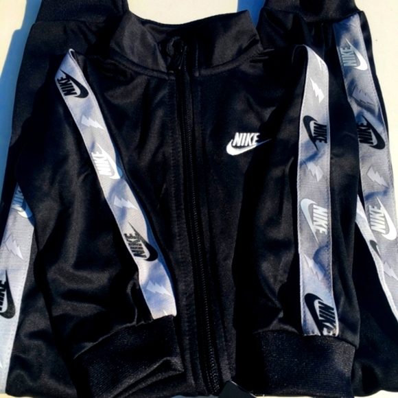 NIKE One Piece Tracksuit / Jumpsuit Size 12 Months Black - Picture 6 of 6